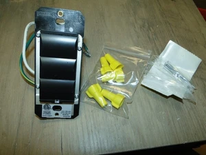 Control4 C4-KC120277-BI Tastiera configurabile wireless - Nero - Foto 1 di 6