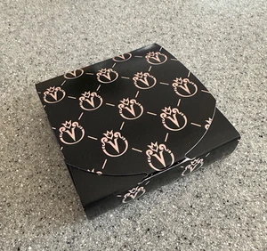 2023 Hecho en Rusia VERRAGIO Anillo de Boda Co. Caja de Galletas, VACÍO, 3 1/2"x3 1/2"x1" - Imagen 1 de 2