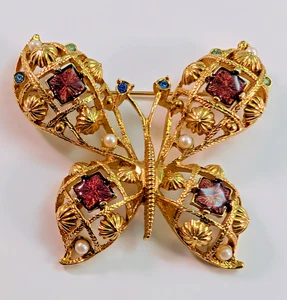 Vintage Avon Butterfly Brooch Pin Enamel Faux Pearl Rhinestone Gold Tone Large - Picture 1 of 5