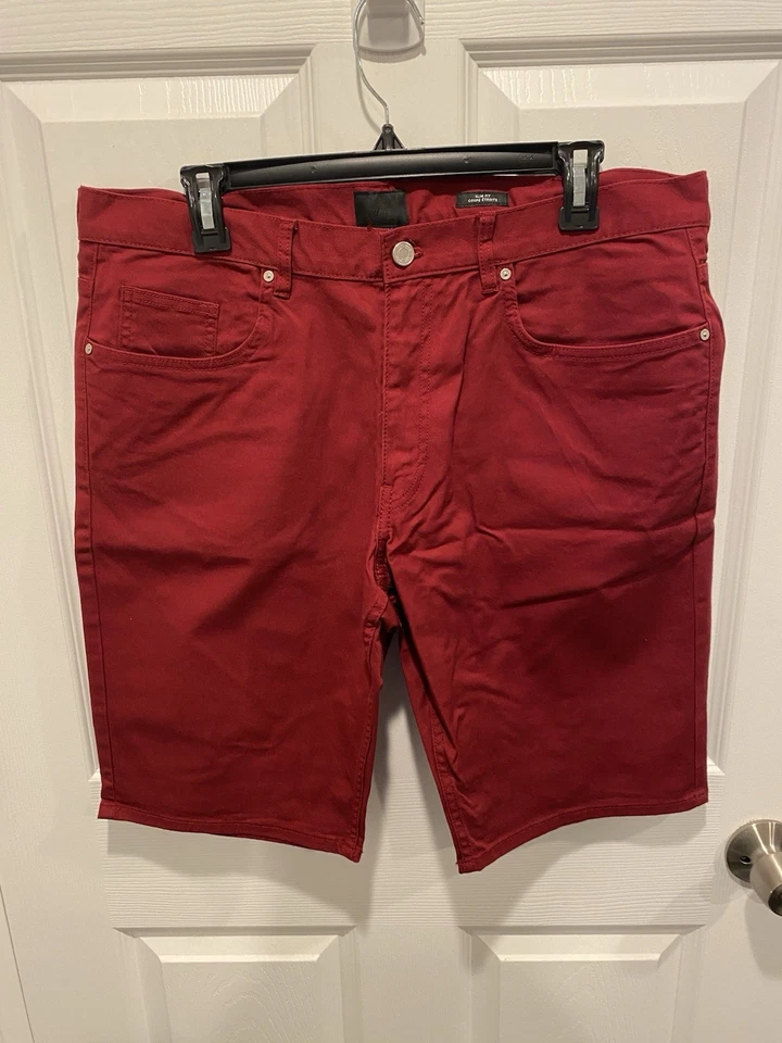 H&M Men's Slim Fit Shorts Red Size 34 Flat Front Cotton Blend - Image 1 of 4