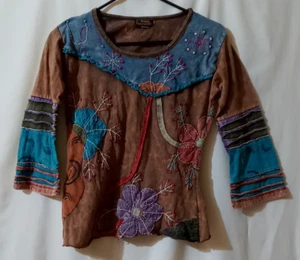 Rising International ricamo patchwork invecchiato S boho hippie arte da indossare - Foto 1 di 9
