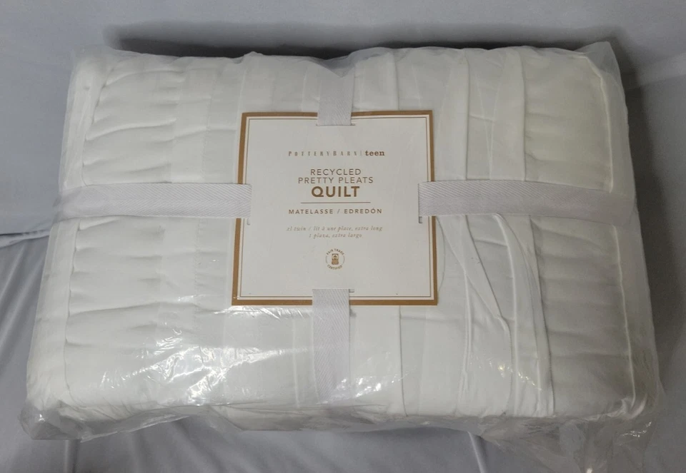 Pottery Barn Teen Pretty Pleats Recycled Microfiber Quilt XL Twin  White  NEW    - Image 1 of 4