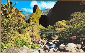 Postal de colección Maui Hawaii Valle de Laos River Bridge and Needle c1970 - Imagen 1 de 6