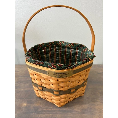 Longaberger Christmas Collection 1997 Snowflake Basket with Liner and Protector Cover