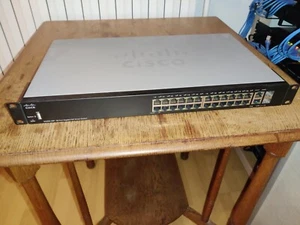 Cisco Small Business SG250-26P-K9-EU 195W PoE 24x1Gbit/s + 2x1Gbit/s Combo Port - Photo 1/2