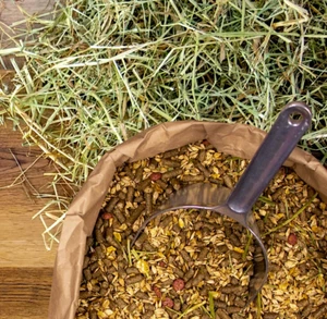 deuka deukavallo Pferdemüsli XXL 15 kg Pferdefutter ohne Hafer Luzerneheu Müsli - Bild 1 von 1