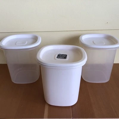 Набор из 3 контейнеров для пищевых продуктов Rubbermaid Servin' Saver #5 с крышками миндаль - Изображение 1 из 4