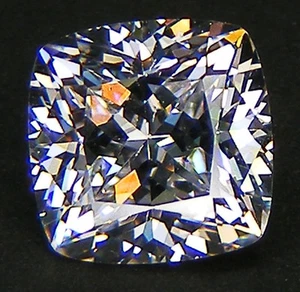 10 piezas. COJÍN 6A++ DE PRIMERA CALIDAD 7x7 MM. ZIRCONIA CÚBICA BLANCA CZ - Imagen 1 de 2