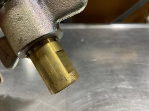 Aeroquip  5100-S1-8B -5100 S2 8B Quick Disconnect Brass Male+Female 0431 NEW - Picture 1 of 4