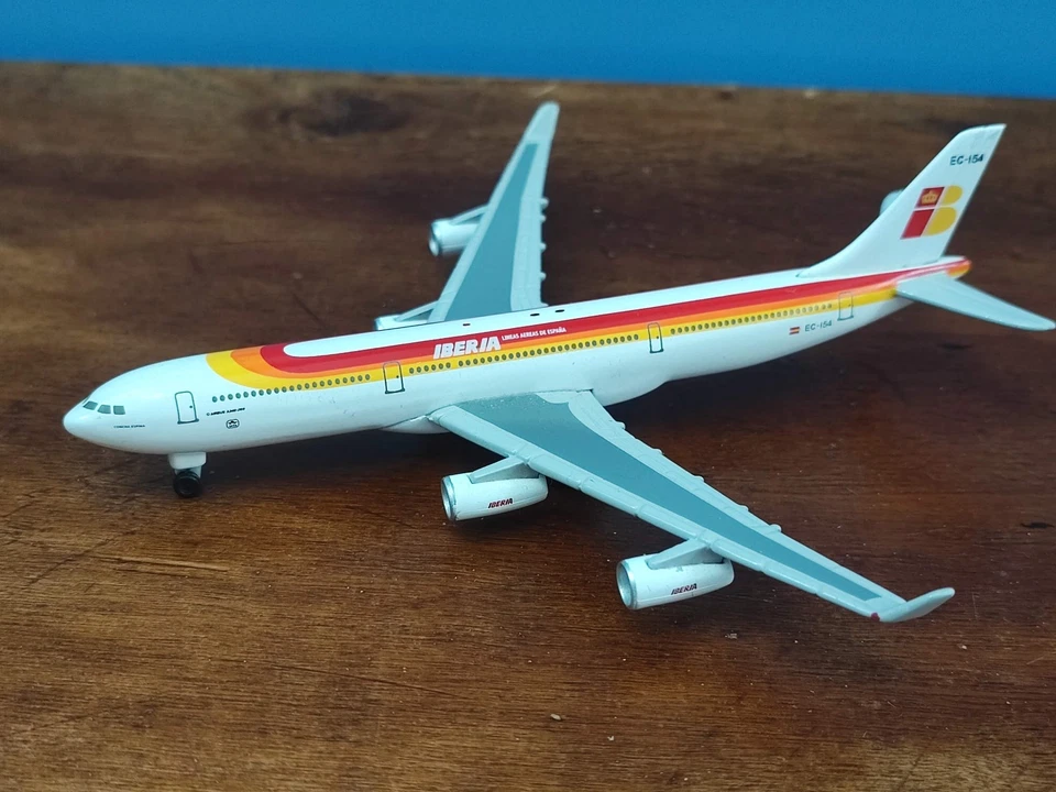 MODELLINO AEREO AIRBUS A340-300 IBERIA AIRLINES - DIECAST 1/460 FABBRI - Immagine 1 di 4