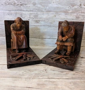 Sujetalibros tallados en madera arte popular vintage hombre y mujer con perro Kindling - Imagen 1 de 17