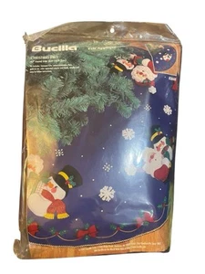 Vintage Bucilla "Christmas Pals" 43” Felt Applique Tree Skirt Kit 83668 - Picture 1 of 5