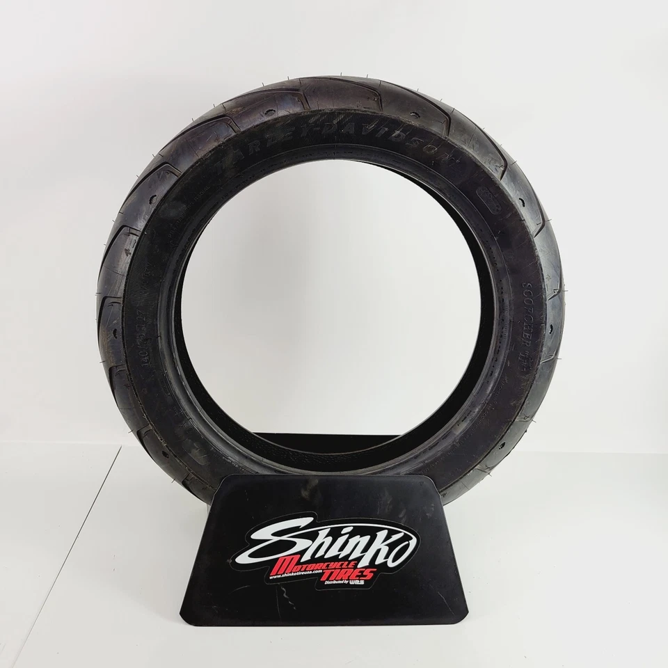 Neumático delantero Michelin Scorcher II 140/75R17 Drags Blackwall 07-17 Harley Davidson Foto 1 de 4