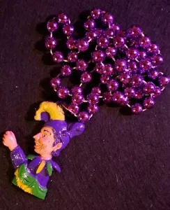Cuentas de Mardi Gras - Krewe of Rex - Cuentas de bufón del Rey - Cuentas púrpuras - Imagen 1 de 2