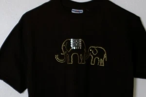 Jerzee's High Cotton Embellished Top "Elephants" Gr. S Farbe Schwarz Neu ohne Etikett - Bild 1 von 9