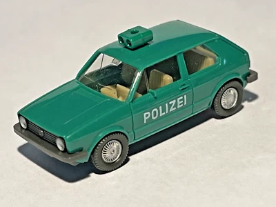 Wiking escala 1:87 HO Nº Volkswagen Golf 1045 2 puertas "Policía" Foto 1 de 4