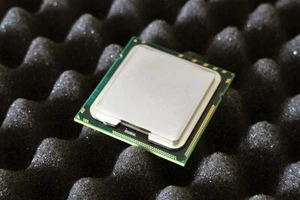 INTEL SLBVB Xeon E5630 2.533GHz Quad Core Socket 1366 Westmere-EP Processor CPU - Picture 1 of 1
