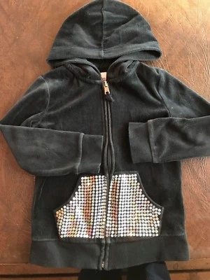 Moletom feminino XS 4-5 com capuz CIRCO zíper lantejoulas preto em excelente estado usado! - Imagem 1 de 4