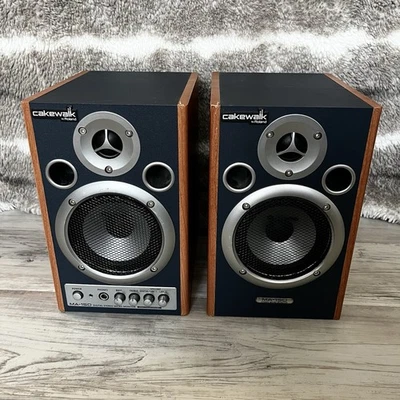 Cakewalk by Roland MA-15D Stereo Micro Monitor Speakers Mini Monitor Set - Image 1 of 4