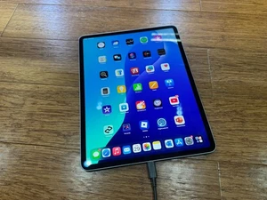 Apple iPad Air 13" 2025 M3 - 128GB WiFi & Cellular 5G Unlocked - Picture 1 of 7