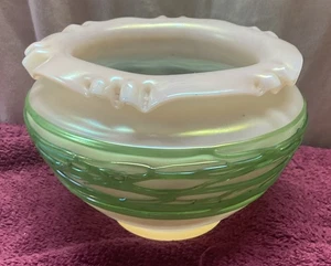 STUNNING! Antique KRALIK Arts Crafts NOUVEAU Green Threaded Glass Bowl VASE - Picture 1 of 5