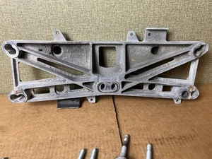 CHRYSLER 300C SRT8 05-20 OEM TRANSMISSION BRACE MOUNT SUPPORT CARRIER BRACKET - Picture 1 of 11