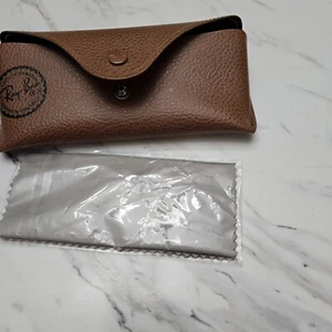 Rayban Sonnenbrille Brille weiches Leder braun Etui mit Putztuch - Bild 1 von 3
