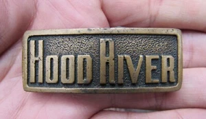 De colección HOOD RIVER Hebilla de Cinturón ESCUELA Dalles Oregon Columbia Gorge Latón RARO EN MUY BUENA CONDICIÓN+ - Imagen 1 de 4