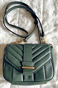 Schultertasche Hunter grün Leder wie gesteppt tolle Größe leicht - Bild 1 von 10