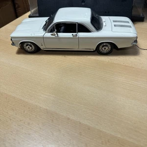 Vintage Sun Star 1963 Chevrolet Corvair 1:18 metallo pressofuso - Foto 1 di 13