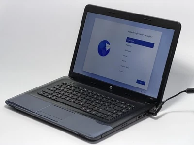 HP 2000-2b09WM AMD E-300 1.3GHz 4GB 320GB HDD Windows 8 - NO BATTERY/AC ADAPTER - Image 1 of 4