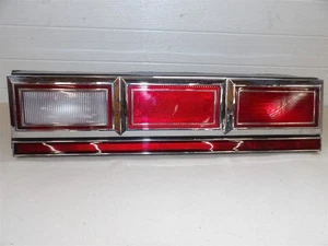 DODGE 600 1983 RH RHIGHT PASSENGER SIDE TAILLIGHT ASSEMBLY CHROME & REFLECTOR - Picture 1 of 8