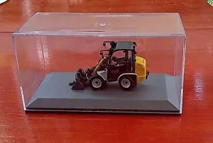 German Kramer Allrad 350 Mini Loader 1:50 scale model in display case with box - Picture 1 of 11
