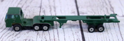 VINTAGE 1970'S YATMING SEMI CAB GREEN 1:64 DIECAST 2 5/8" TRUCK AND TRAILOR - Image 1 of 4