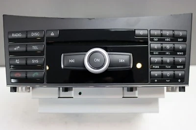 Orig. Mercedes Benz E-Klasse W212 Audiosystem Autoradio Radio CD A2129069900 - Bild 1 von 4