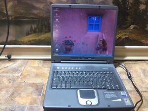 Acer TravelMate 250 ist ein echter Retro-Laptop