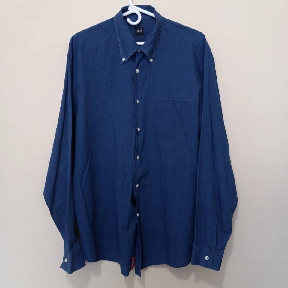 BOSS HUGO BOSS Men;s Navy Cotton Made Italy Button Shirt Size XL - Image 1 of 4