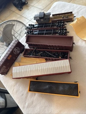*READ Athearn HO Scale Santa Fe 40' Grain Loading Box Car ATSF #21889 Train Extr - Image 1 of 4