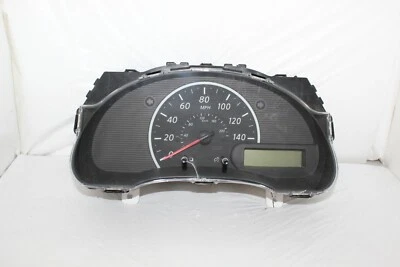 Cuadro de instrumentos velocímetro medidores del panel de instrumentos Nissan Versa 2012 89.319 millas Foto 1 de 4
