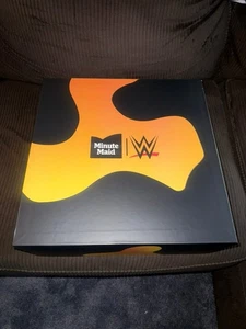 Minute Maid WWE Bring the Juice Collector's Box With Hat New Sealed - Bild 1 von 3