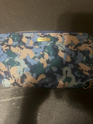 Organizadores Travelon RFID pulseira com zíper ao redor carteira náilon azul estampa abstrata - Imagem 1 de 4