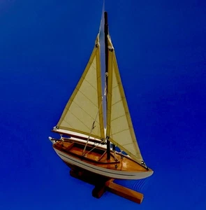 Barca a vela in legno alta 14” decorazione classica tazza nave nautica 10” scafo 2 tessuto vela - Foto 1 di 8