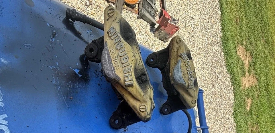 Pinzas de freno traseras 94-99 AWD TT Twin Turbo Mitsubishi 3000GT VR-4 y Stealth Foto 1 de 1