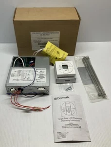 3313189.049 DOMETIC SINGLE ZONE COOL/FURNACE CONTROL BOARD & LCD Thermostat Kit - Picture 1 of 6