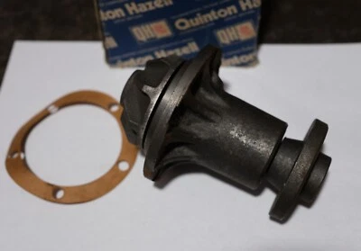 NEW Mercedes Benz 1152000020 QCP741 Water Pump 190DC 220S 220SE 1961 to 1968 - Image 1 of 4