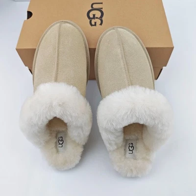 Zapatillas UGG para mujer Scuffette II arena piel de oveja cuello talla EE. UU. 6-11 con caja Foto 1 de 4