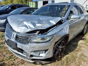 Driver Left Front Spindle/Knuckle Fits 15-19 MKC 1189311 - Picture 1 of 12