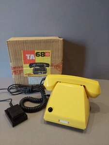 Telefono giallo sovietico TA 68 in confezione autentica. Unione Sovietica URSS. - Foto 1 di 13