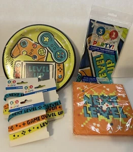 Decoraciones de cumpleaños para jugadores, platos de papel, servilletas, mantel, pulseras - Imagen 1 de 3