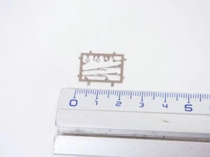 Paire d'ESSUIES GLACE & crochet capot en photodécoupe métal 1/43 - 1/24 - Picture 1 of 2